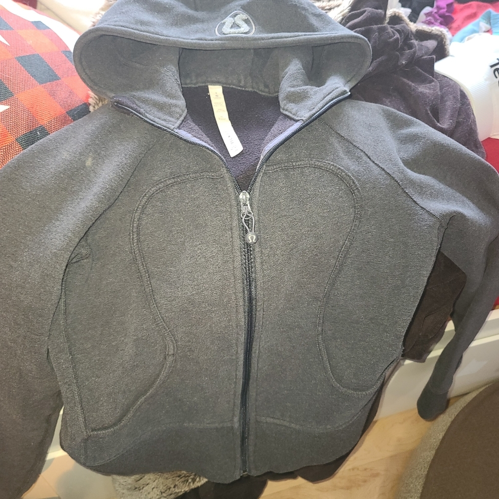 Lululemon scuba hoodie size 8 dark grey.
